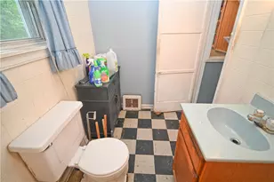 1115 Roosevelt St, Shenango Township, PA 16101 - Photo 11