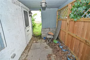 1115 Roosevelt St, Shenango Township, PA 16101 - Photo 3