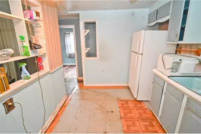 1115 Roosevelt St, Shenango Township, PA 16101 - Photo 7