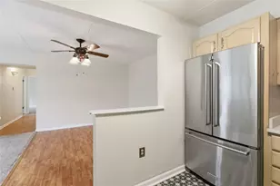 2160 Greentree Rd, Scott Township, PA 15220 - Photo 19
