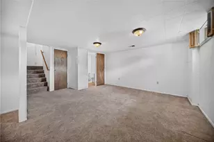9 Robinwood Dr, Findlay Township, PA 15108 - Photo 17