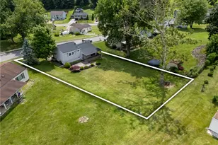 9 Robinwood Dr, Findlay Township, PA 15108 - Photo 21