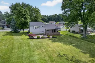 9 Robinwood Dr, Findlay Township, PA 15108 - Photo 25