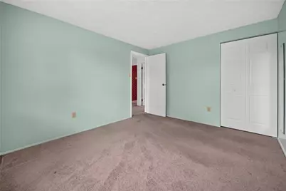 9 Robinwood Dr, Findlay Township, PA 15108 - Photo 13