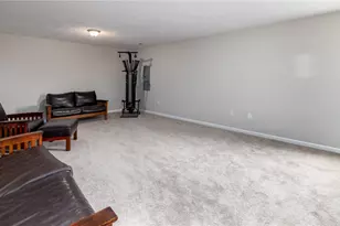 2194 Shawnee Dr, South Strabane, PA 15301 - Photo 21