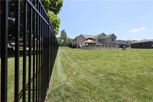 208 Howard Rd, Economy, PA 15143 - Photo 7