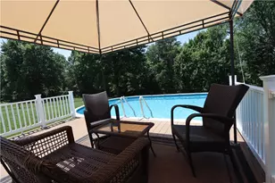 208 Howard Rd, Economy, PA 15143 - Photo 15