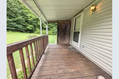 39 Grandview Dr, Perry Township, PA 16130 - Photo 3