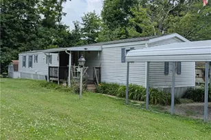 39 Grandview Dr, Perry Township, PA 16130 - Photo 1