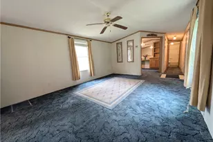 39 Grandview Dr, Perry Township, PA 16130 - Photo 7