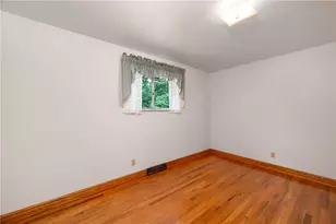 112 Philmar Dr, Summit Township, PA 16002 - Photo 25