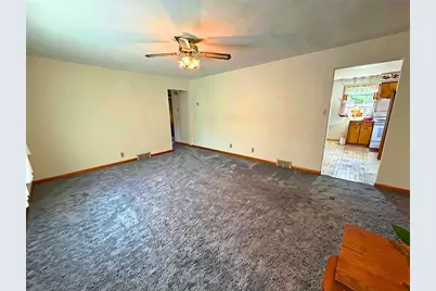 1398 S Center Street Ext, Pine Township, PA 16127 - Photo 5