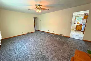 1398 S Center St Ext, Pine Township, PA 16127 - Photo 5