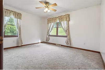 1105 Hazel St, South Park, PA 15236 - Photo 29