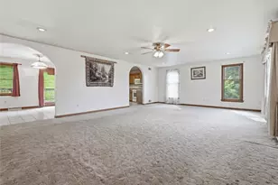 1105 Hazel St, South Park, PA 15236 - Photo 9