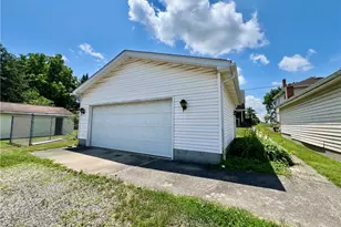 1707 Huron Ave, New Castle, PA 16101 - Photo 3