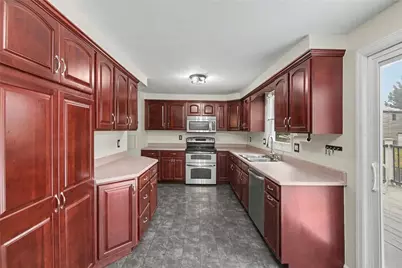 149 Briarwood Ln, Cranberry Township, PA 16066 - Photo 5
