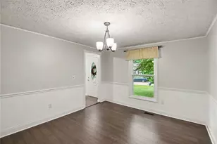149 Briarwood Ln, Cranberry Township, PA 16066 - Photo 3