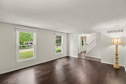 149 Briarwood Ln, Cranberry Township, PA 16066 - Photo 3