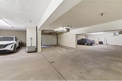 4677 Bayard St #204, Pittsburgh, PA 15213 - Photo 33