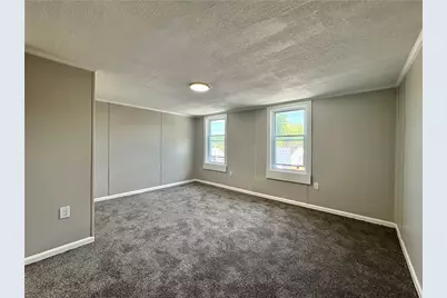 594 E Madison St, Rochester, PA 15074 - Photo 11