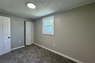 594 E Madison St, Rochester, PA 15074 - Photo 15