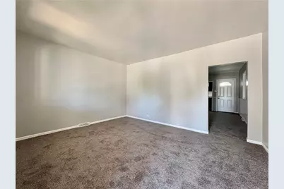 594 E Madison St, Rochester, PA 15074 - Photo 3