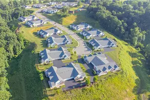 906 Spring Valley Dr, Cranberry Township, PA 16063 - Photo 7
