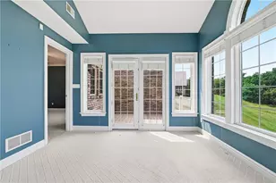 403 Cherry Hill Dr, Collier Township, PA 15142 - Photo 23