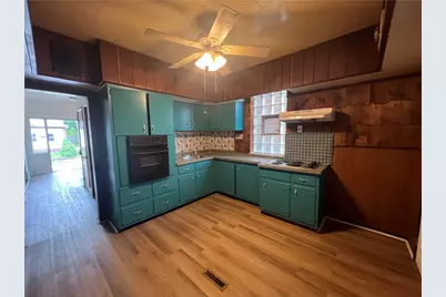 114 Hampton St, Wall Boro, PA 15148 - Photo 15
