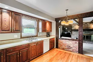 4870 E Willock Rd, Pittsburgh, PA 15227 - Photo 9