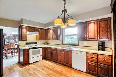 4870 E Willock Rd, Pittsburgh, PA 15227 - Photo 7
