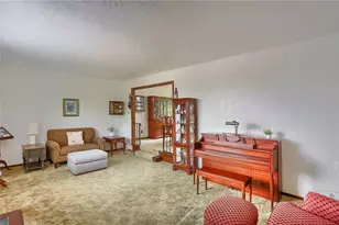 4870 E Willock Rd, Pittsburgh, PA 15227 - Photo 3
