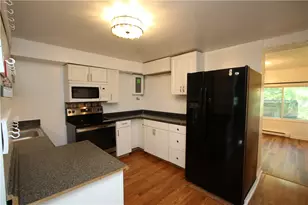 2610 Oakhill Dr, South Park, PA 15129 - Photo 9