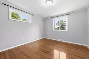 133 Phyllis Dr, Pittsburgh, PA 15235 - Photo 11