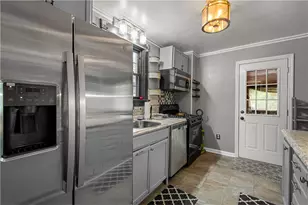 2812 Kenilworth St, Pittsburgh, PA 15226 - Photo 7