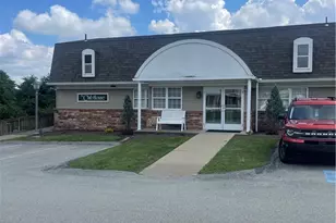 412 Clubhouse Dr, South Strabane, PA 15301 - Photo 3