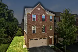 2405 Pointe View Dr, Adams Township, PA 16046 - Photo 3