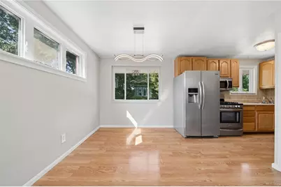 407 Dunbar Dr, Wilkins Township, PA 15235 - Photo 9
