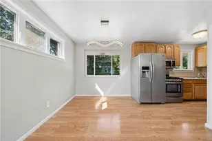 407 Dunbar Dr, Wilkins Township, PA 15235 - Photo 9