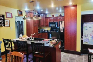 403 Hawthorne Ave, Greensburg, PA 15601 - Photo 9