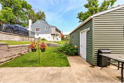 403 Hawthorne Avenue, Greensburg, PA 15601 - Photo 9