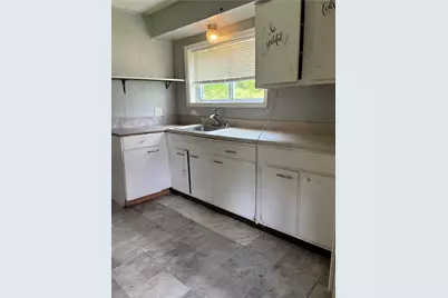 527 Orchard Dr, West Mifflin, PA 15236 - Photo 11
