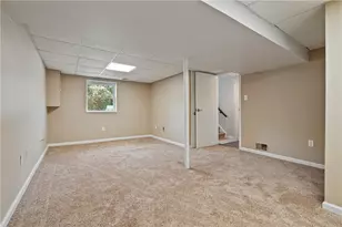 1155 Marble Dr, Moon/Crescent Twp, PA 15046 - Photo 19