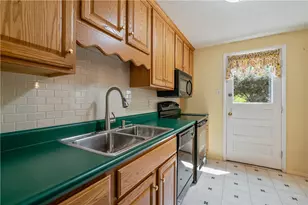 1155 Marble Dr, Moon/Crescent Twp, PA 15046 - Photo 11