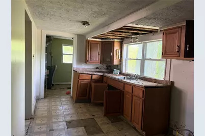 1585 Mercer Rd, Franklin Township, PA 16117 - Photo 11