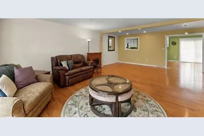 1053 Waterford Ct  E, North Strabane, PA 15317 - Photo 7