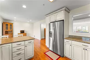 1053 Waterford Ct E, North Strabane, PA 15317 - Photo 17