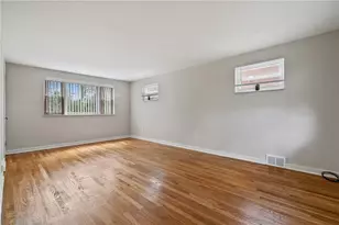 1309 Jefferson Heights Rd, Wilkins Township, PA 15235 - Photo 5