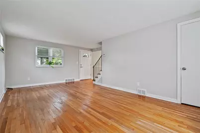 1309 Jefferson Heights Rd, Wilkins Township, PA 15235 - Photo 5